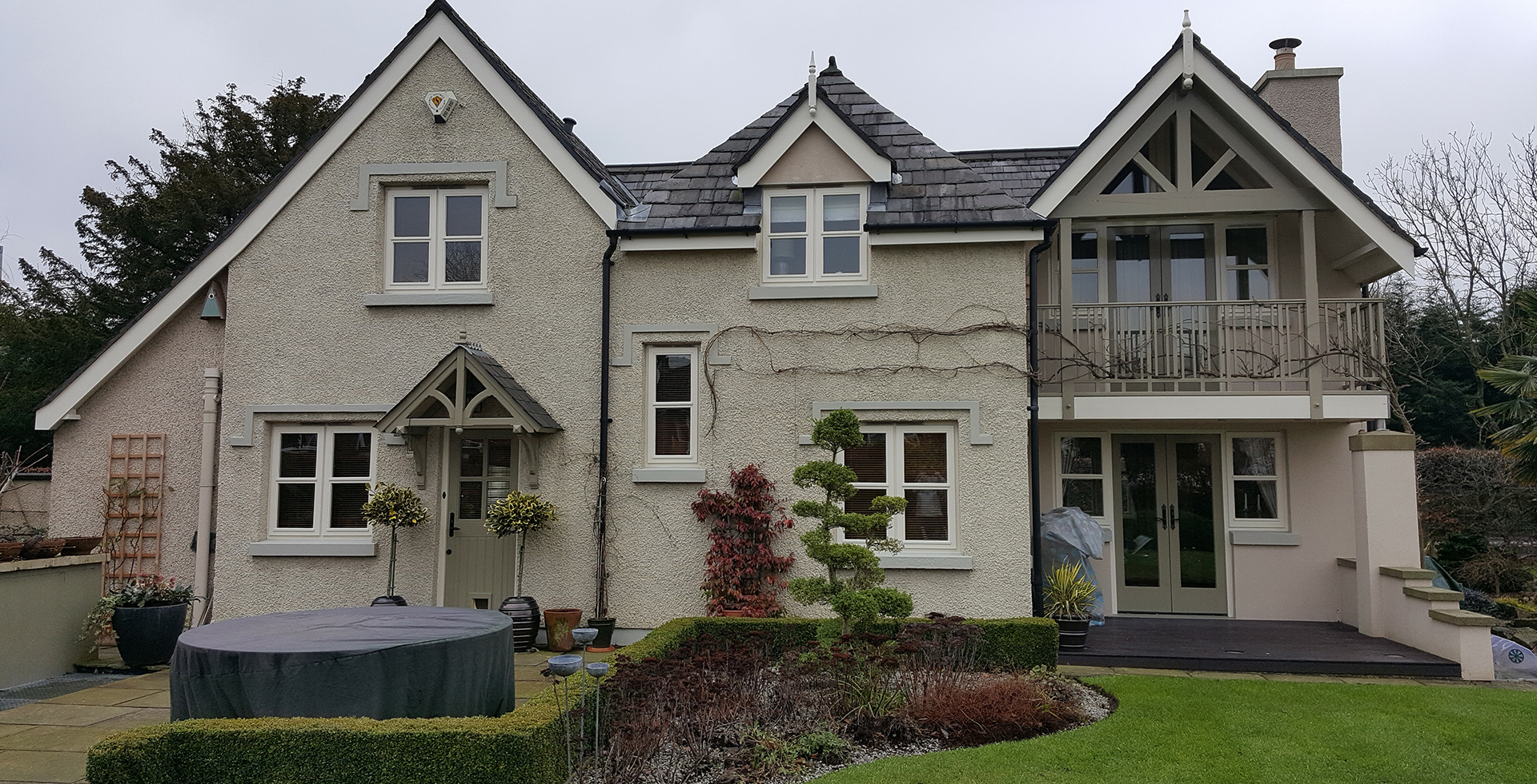 Specialising in all aspects of painting and decorating